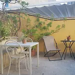 Upstairs - Skylight Διαμέρισμα