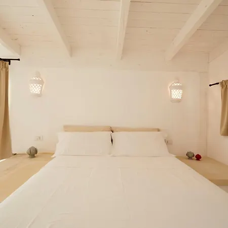 Upstairs - Skylight Apartment *
